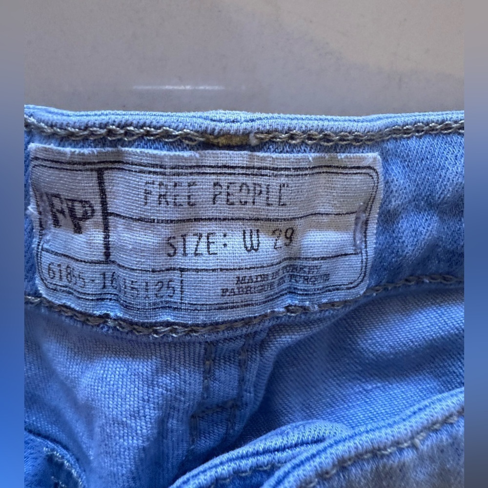 Free people jenas light Blue Distressed Jeans size 29 W pocket zipper - Picture 11 of 13